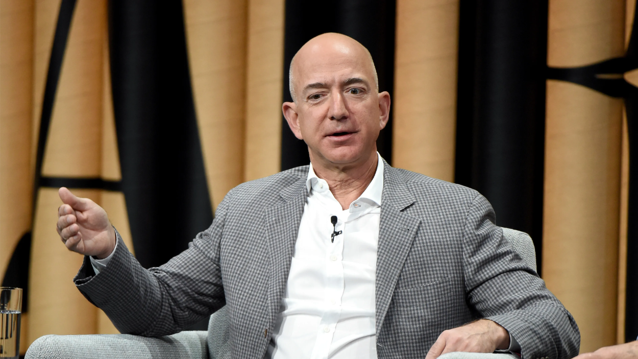 Ambil Alih Waralaba 007, Jeff Bezos: Siapa yang Cocok Jadi James Bond?