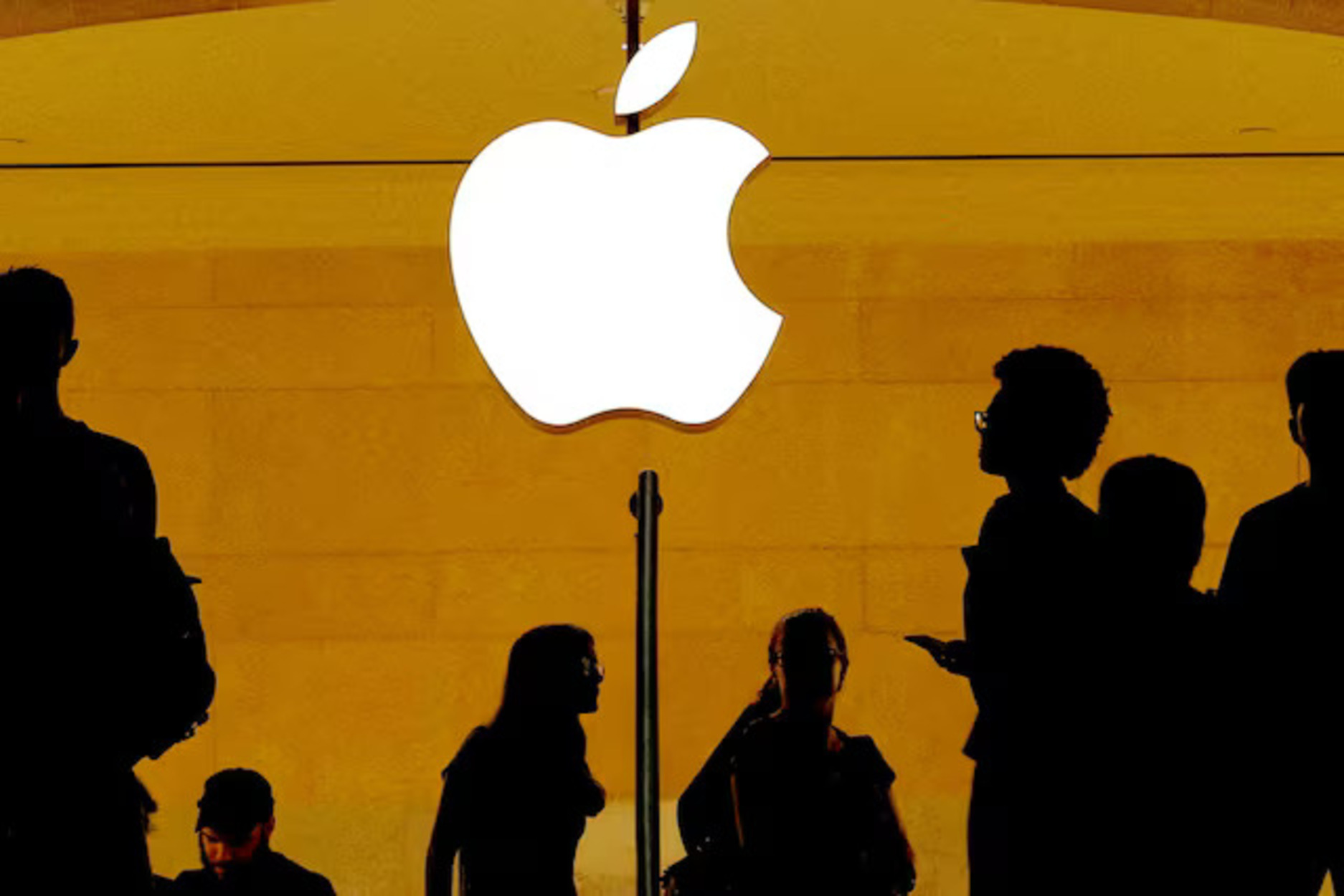 Apple Tunda Peningkatan AI untuk Siri Hingga 2026, Apa Alasannya?