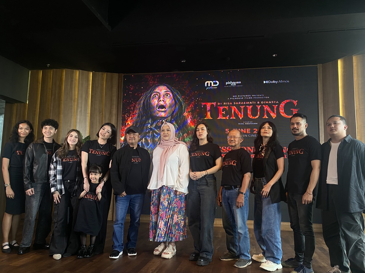 Tenung: Film Horor Terbaru Adaptasi Novel Risa Saraswati dan Dimasta yang Angkat Mitos Kucing & Santet
