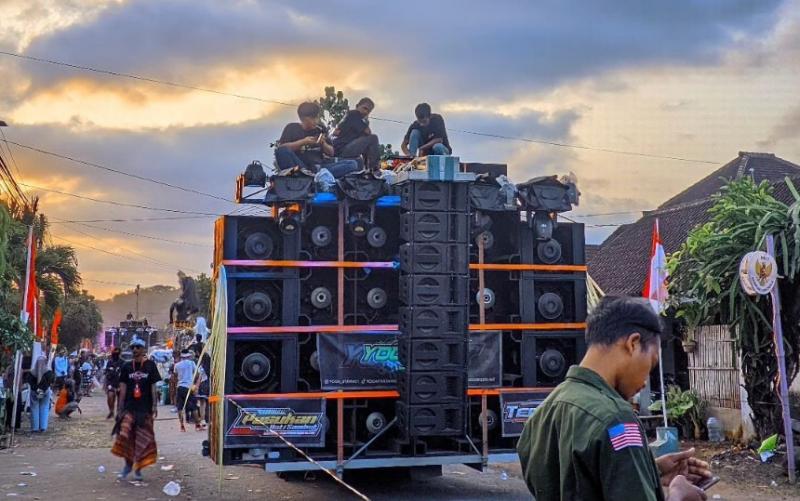 Sound Horeg dari Jawa Timur: Peguncang Kampung yang Dicintai dan Dibenci
