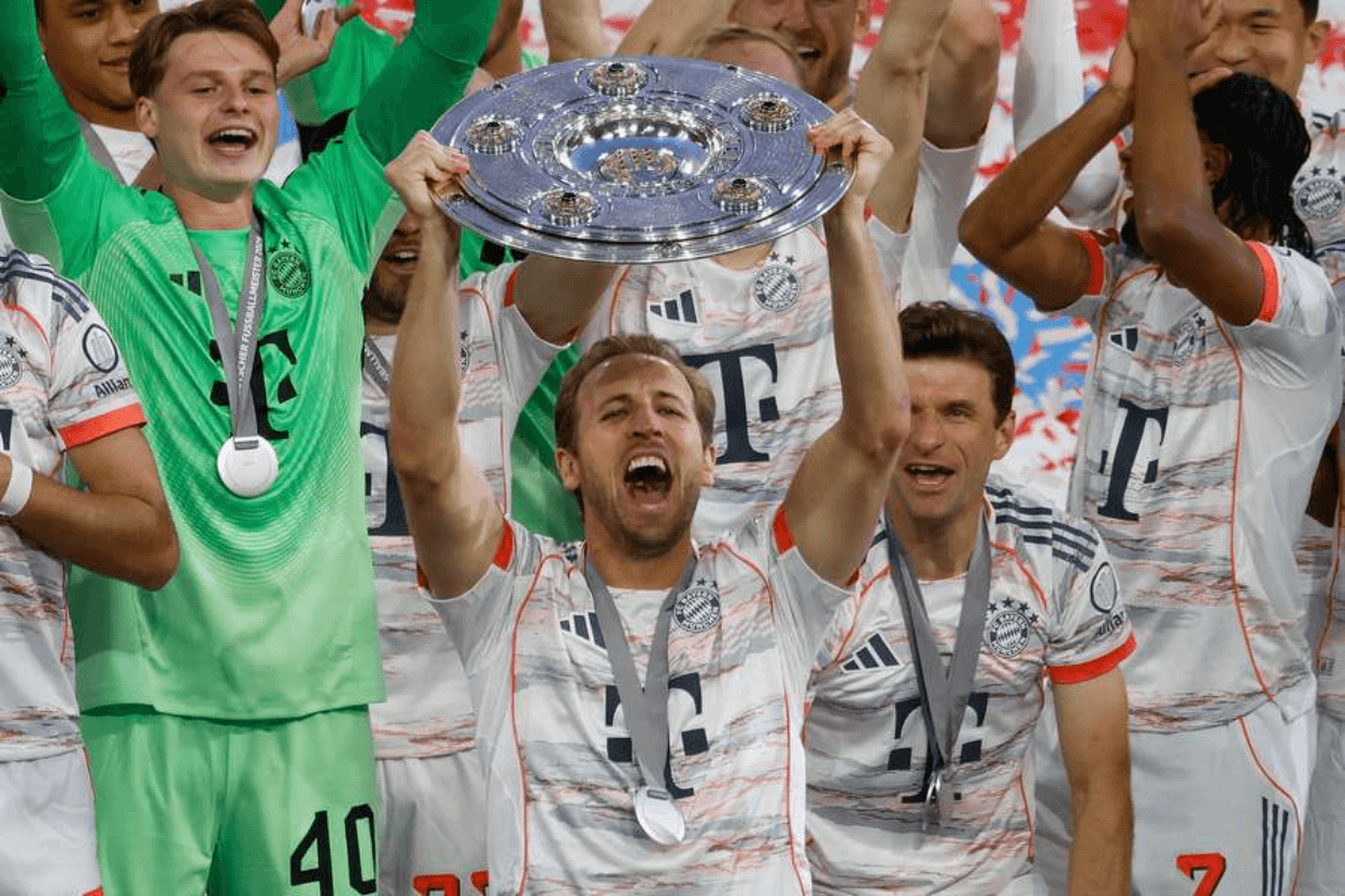 Harry Kane Akhirnya Angkat Trofi Pertama Setelah 694 Laga: 