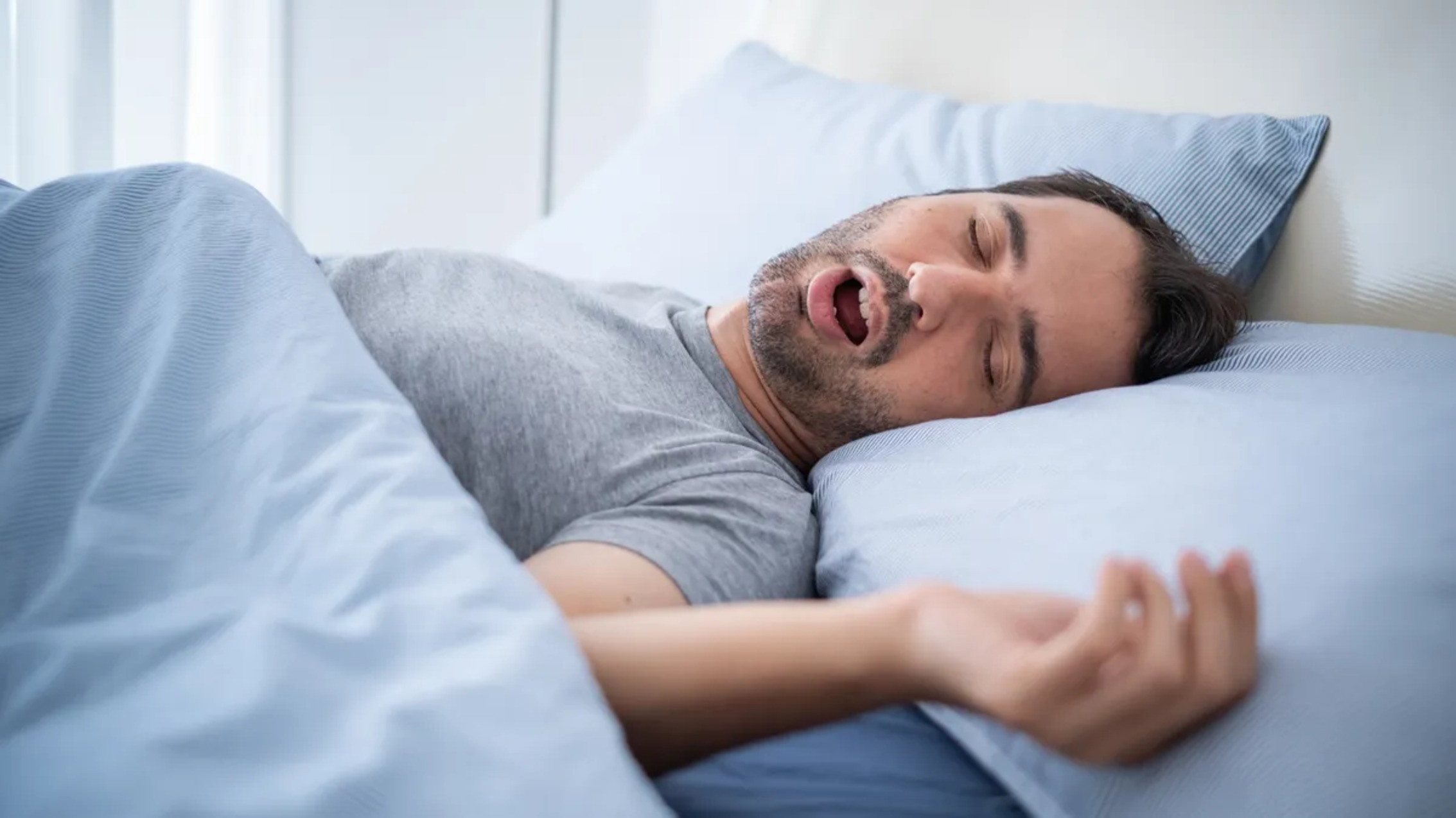 Hati-Hati! Posisi Tidur Ini Bisa Picu Operasi Tulang Belakang di Usia Muda