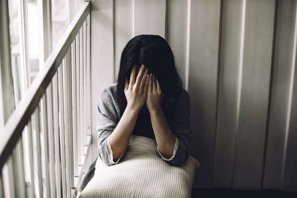 5 Zodiak yang Paling Susah Move On, Kamu Termasuk Gak?