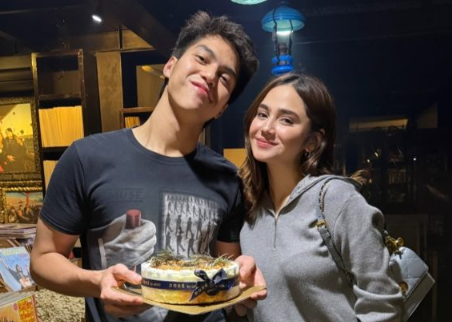 Ulang Tahun El Rumi Dirayakan Bareng Syifa Hadju, Ada Pesan Cinta Bikin Baper Total!