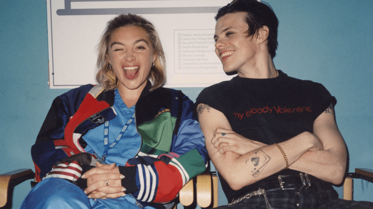 Florence Pugh Tampil Memukau sebagai Tenaga Medis dalam Video Musik Terbaru Yungblud 