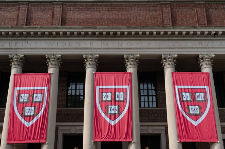 Data Terbaru Bikin Kaget! Bukan Harvard, Ini Kampus dengan Mahasiswa Asing Terbanyak di AS 2025