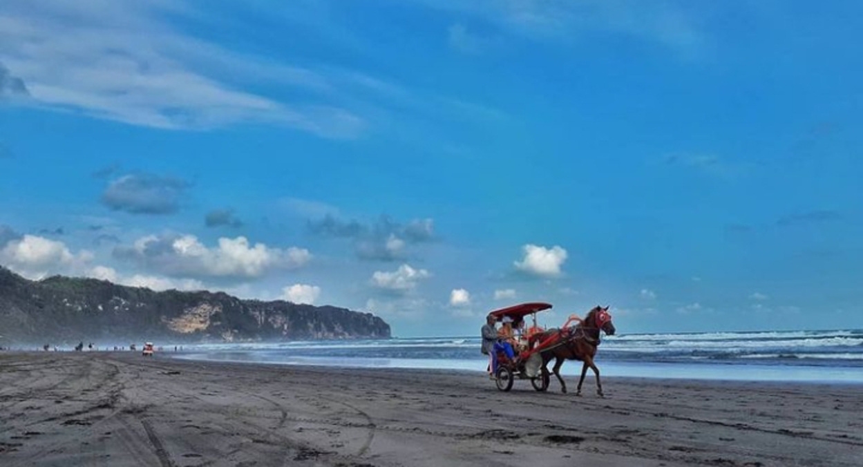 Bisa Gagal Move On, 7 Pantai di Jogja yang Bikin Gak Mau Pulang