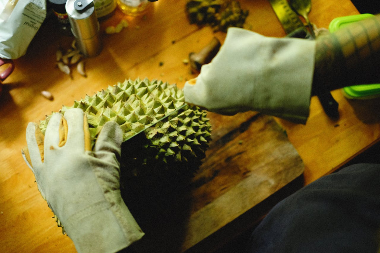 Waspada! 4 Kombinasi Makanan yang Harus Dihindari Saat Makan Durian