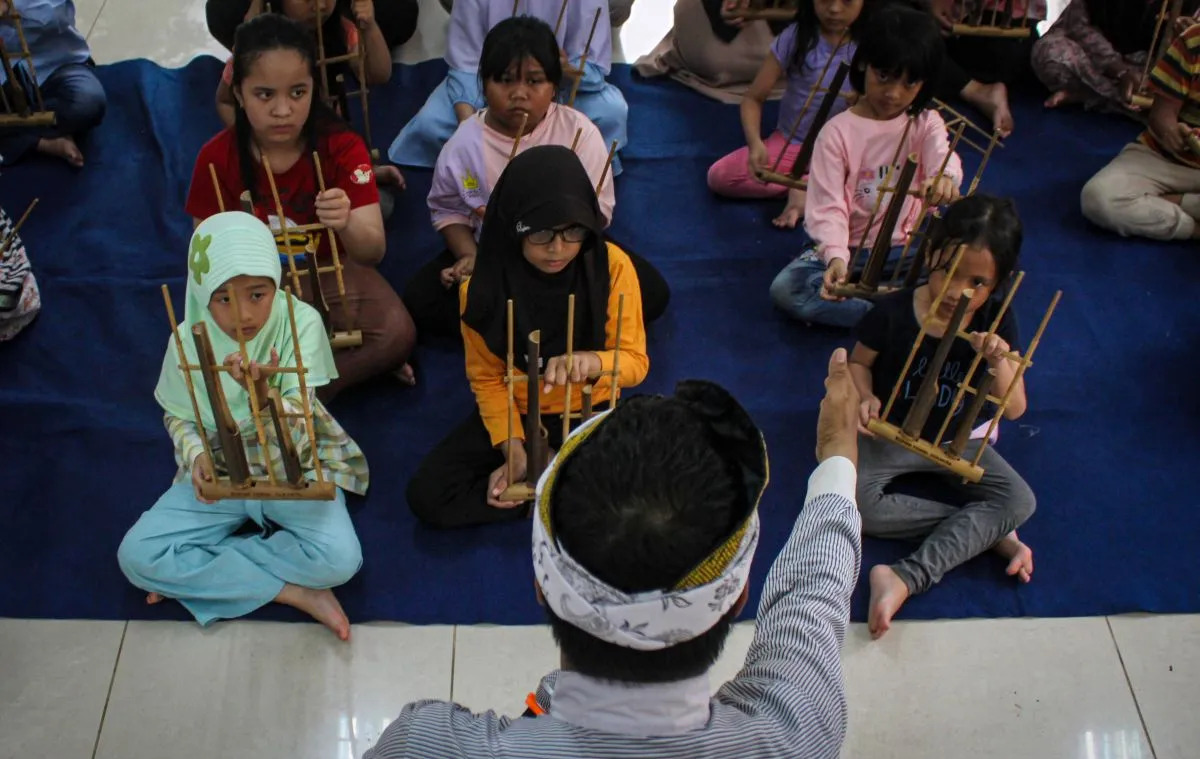 Bukan Sekadar Hiburan! Musik Ternyata Bisa Ubah Struktur Otak Anak, Ini Penjelasan Dokter!