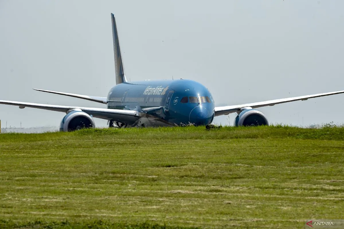 Nyaris Celaka! Dua Pesawat Vietnam Airlines Senggolan di Bandara Hanoi, Ratusan Penumpang Dievakuasi