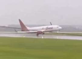 Pesawat Batik Air Nyaris Crash di Soetta Gegara Angin Kencang, Ini Detik-detik Mencekamnya!