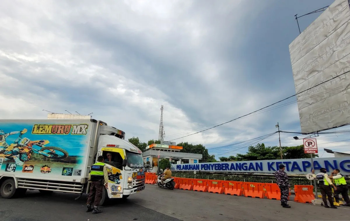 Drama Penyelamatan di Tengah Gelapnya Selat Bali: 3 Penumpang dan 1 Kru KMP Tunu Pratama Jaya Selamat Berkat Sekoci!
