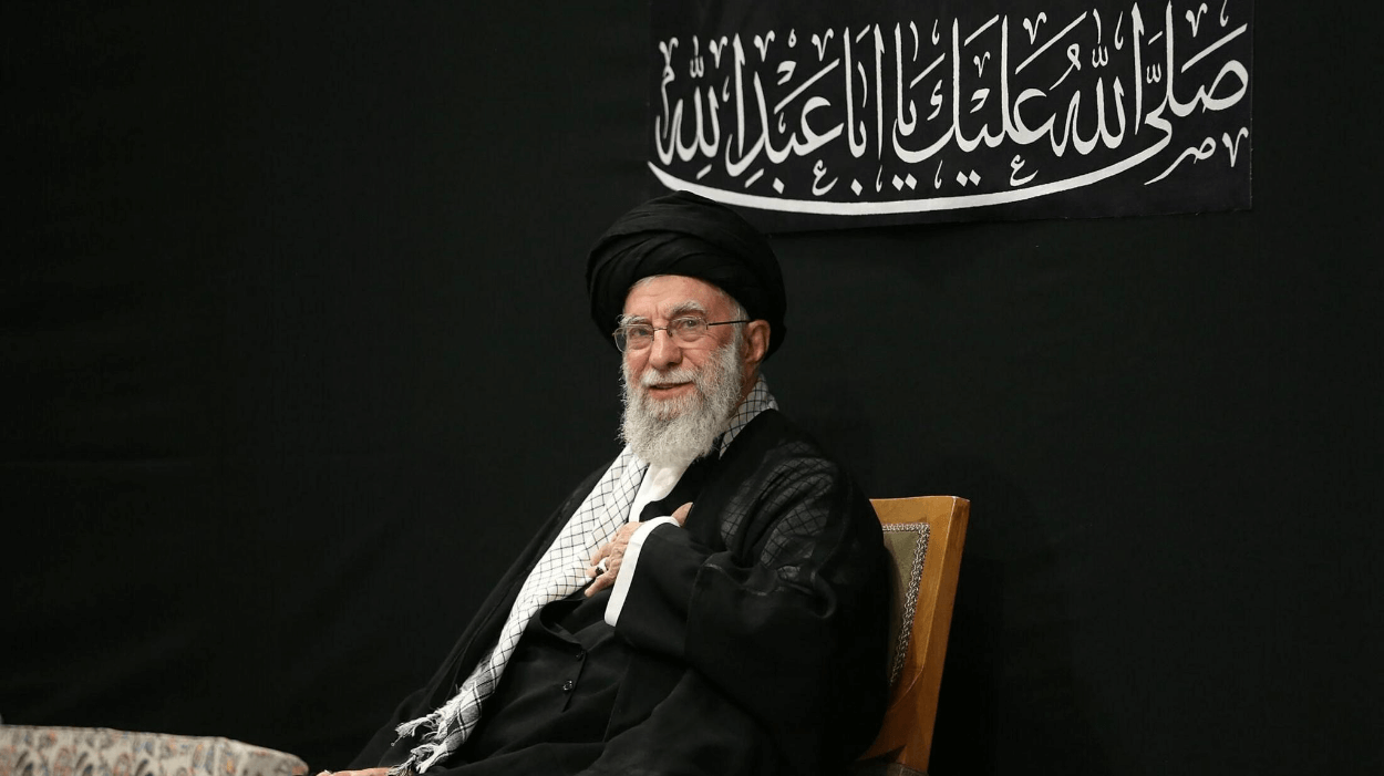 Ali Khamenei Muncul di Hadapan Publik untuk Pertama Kalinya Sejak Perang Iran-Israel Pecah