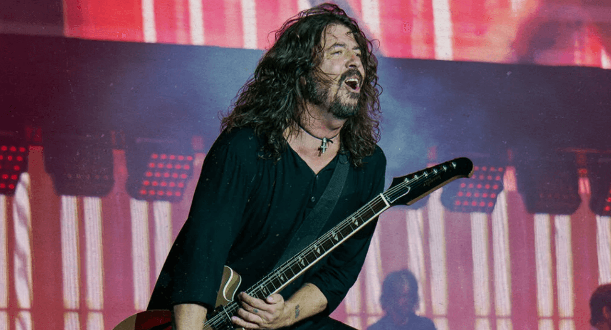 Dave Grohl Ungkap Luka dan Harapan Lewat Lagu Baru 