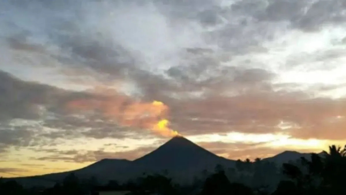 Waspada! Gunung Soputan Berstatus Waspada, Potensi Banjir Lahar Ancam Sejumlah Sungai di Minahasa Tenggara