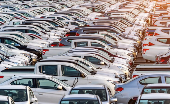 Gaji UMR Tapi Mau Punya Mobil? Ini Cara Beli Mobil Bekas Tanpa Bikin Kantong Bolong
