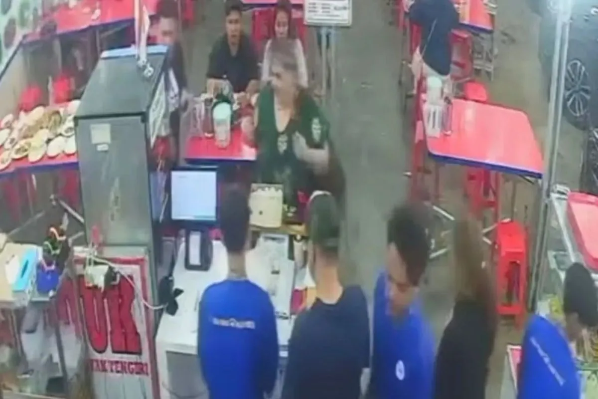 Heboh WNA Diduga Hipnotis Kasir Kedai di Cilandak! Imigrasi Jakarta Selatan Turun Tangan