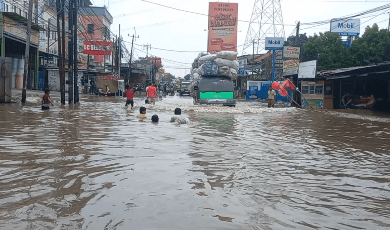 BMKG Sebut Banjir Jabodetabek Akibat Luapan Air Kiriman dari Puncak