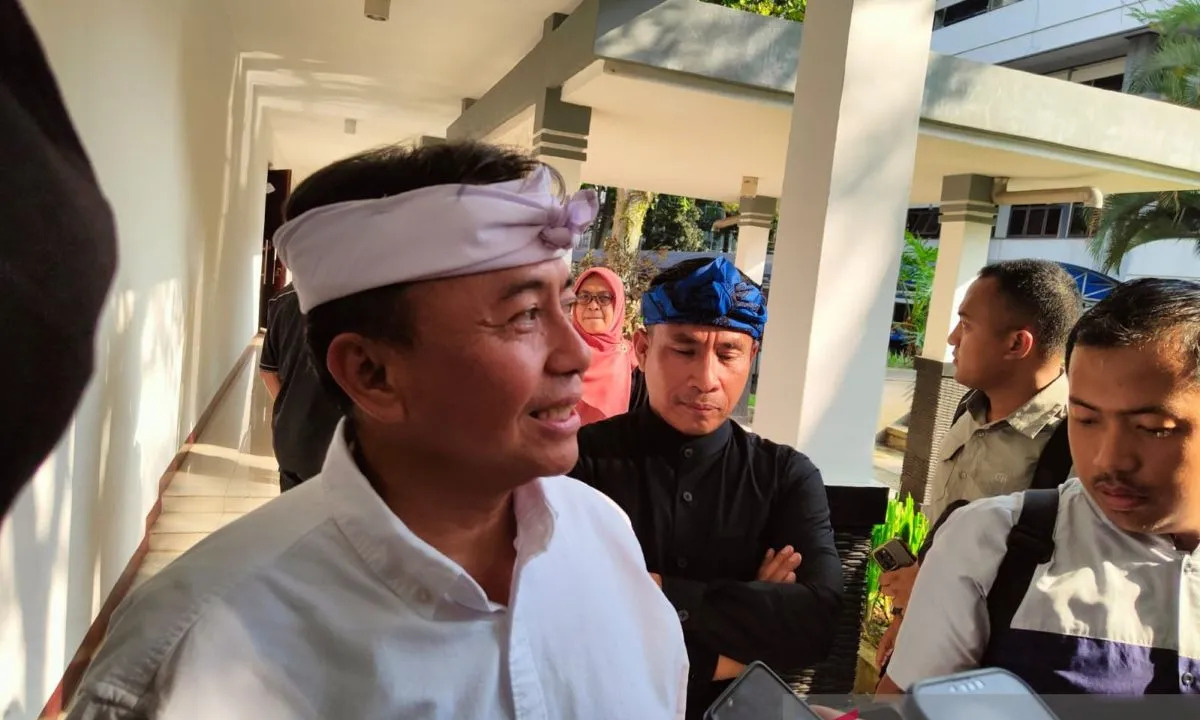 Jam Masuk Sekolah Dimajukan! TNI-Polri Turun Tangan di MPLS SMA Jabar 2025, Ada Apa?