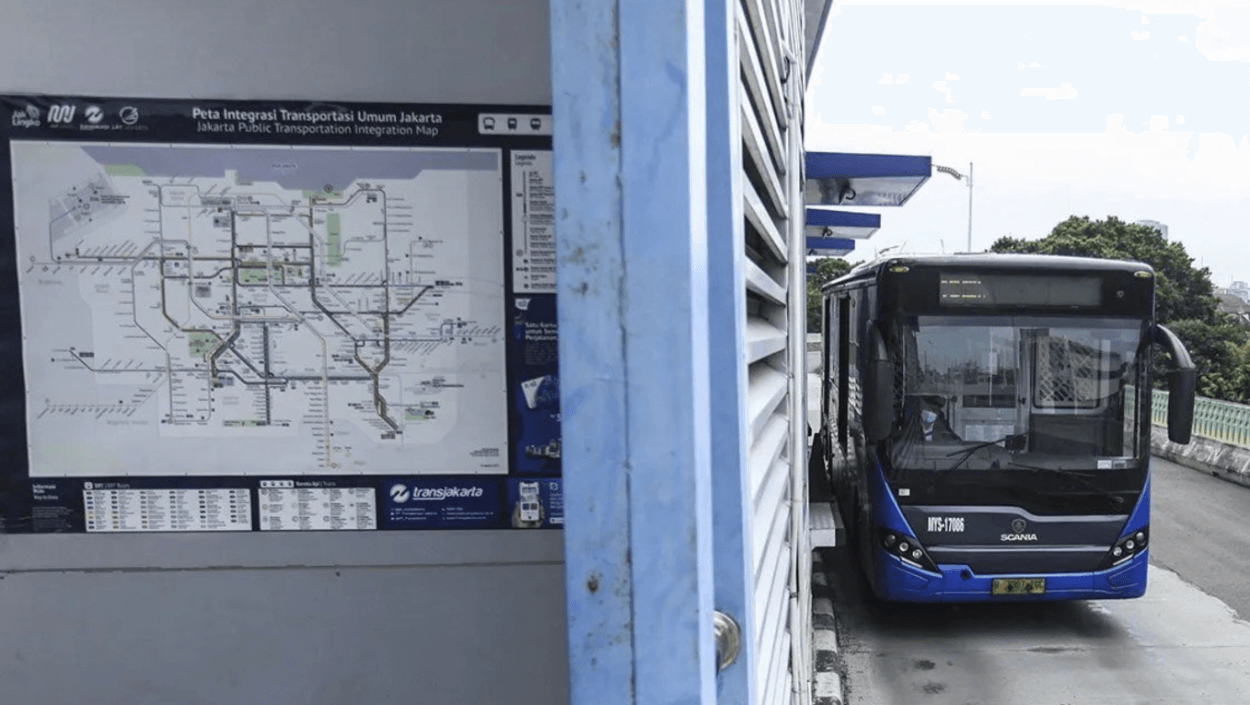 Transjakarta Gunakan AI untuk Atur Jadwal Armada, Halte Kosong Tak Lagi Jadi Pemandangan Umum