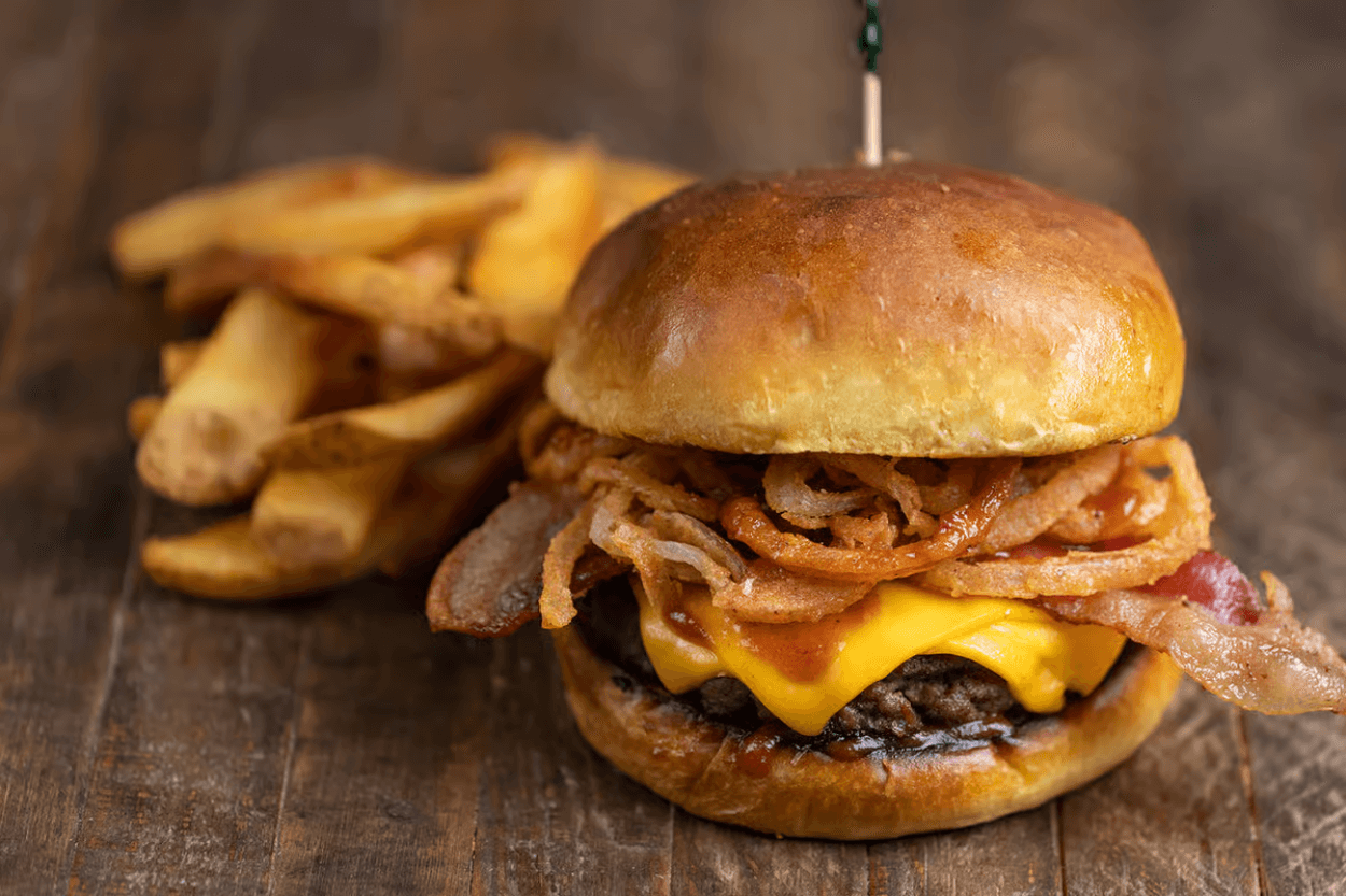 Lidah Siap Ketagihan! 5 Toko Burger Enak di Jakarta yang Wajib Kamu Coba