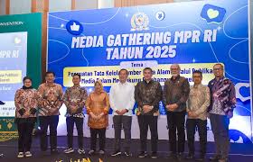 Menuju Satu Abad Indonesia, Perkuat Sinergi Antarlembaga Pemerintah 
