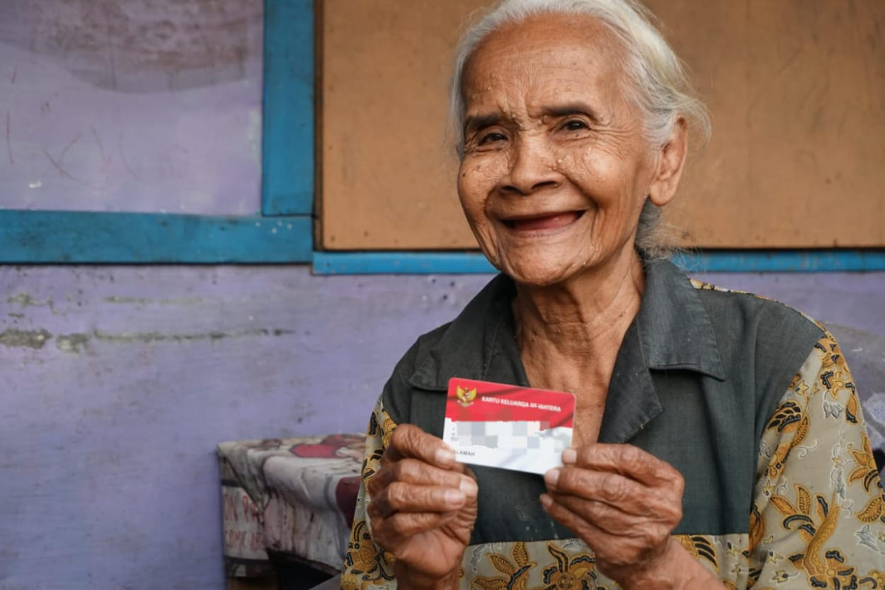 Ngeri! 45Persen Bansos PKH dan Sembako Salah Sasaran, Gus Ipul Beber Data Bocor Triliunan