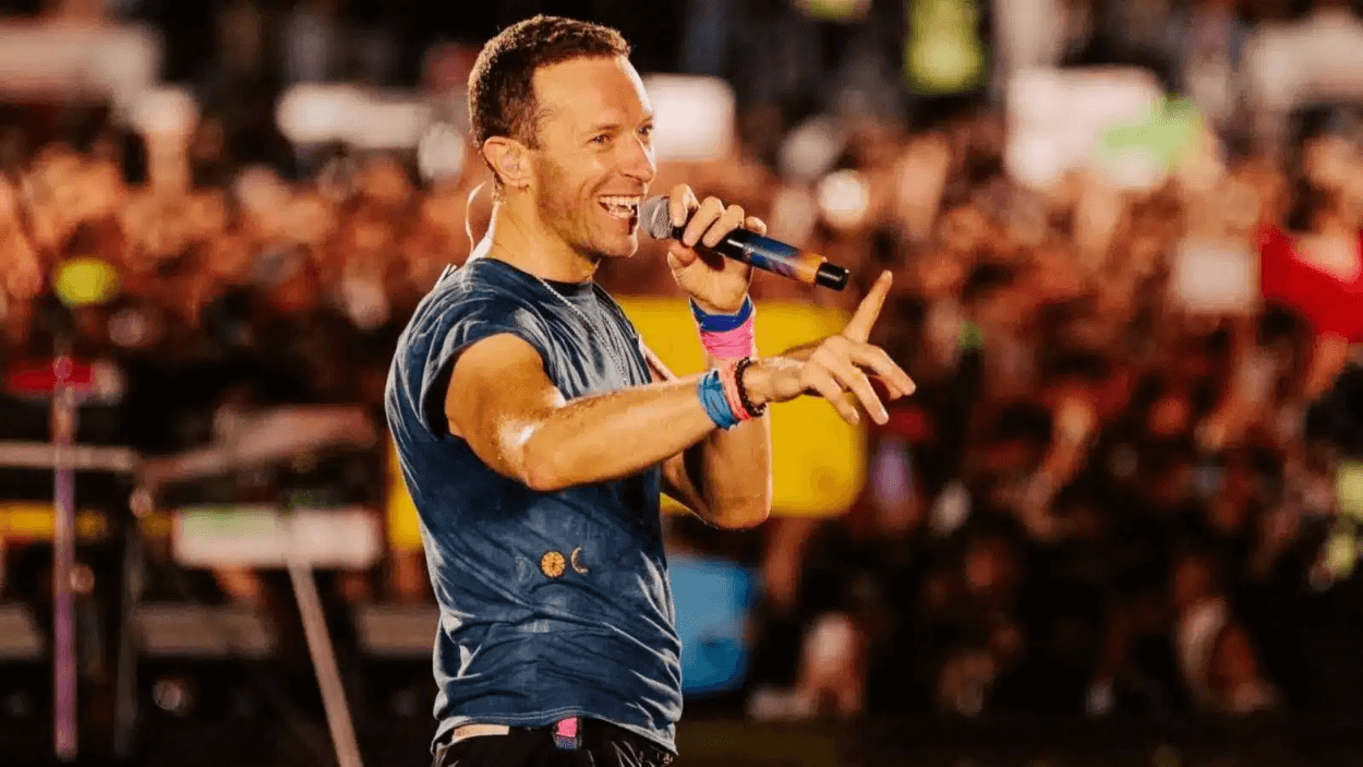 Chris Martin Mengaku Menyesal Usai Momen ‘Kiss Cam’ di Konser Coldplay Bongkar Dugaan Perselingkuhan CEO