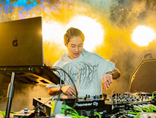 Profil DJ Panda yang Diduga Ayah dari Anak Erika Carlina, Dulu Viral karena Mirip Oppa Korea!