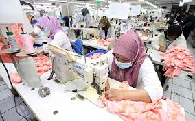 Kebijakan Tarif Trump Perkuat Akses Pasar Produk TPT Indonesia di AS