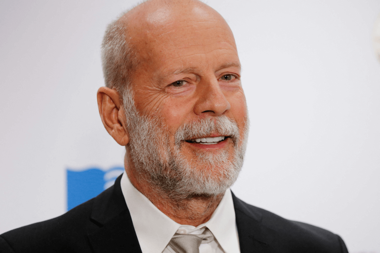 Kondisi Kesehatan Bruce Willis Dimanfaatkan untuk Konten, Fans Lama Malah Jadi Sasaran Bully