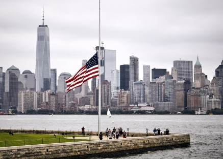 Mau Liburan ke Amerika? Siap-Siap Kena Biaya Tambahan Rp4 Juta Mulai 2025!