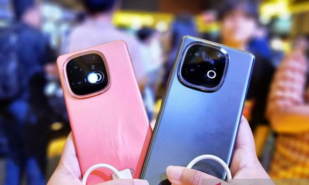 Monster Baru Siap Rilis! iQOO Neo 11 Pro Dikabarkan Pakai Snapdragon 8 Elite dan Baterai 7000mAh!