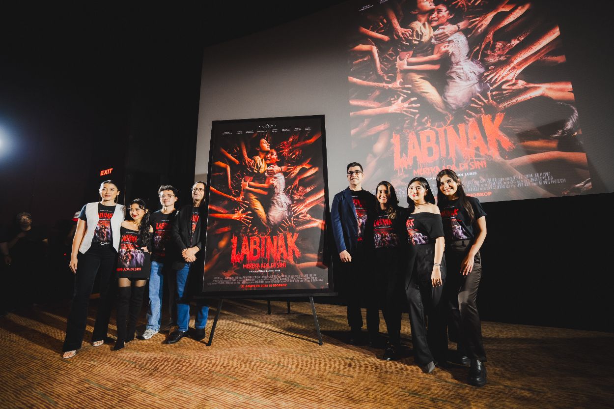 Film Horor Labinak: Mereka Ada Disini Merilis Official Trailer & Poster  Menampilkan Teror Psikologis Tentang Kanibalisme