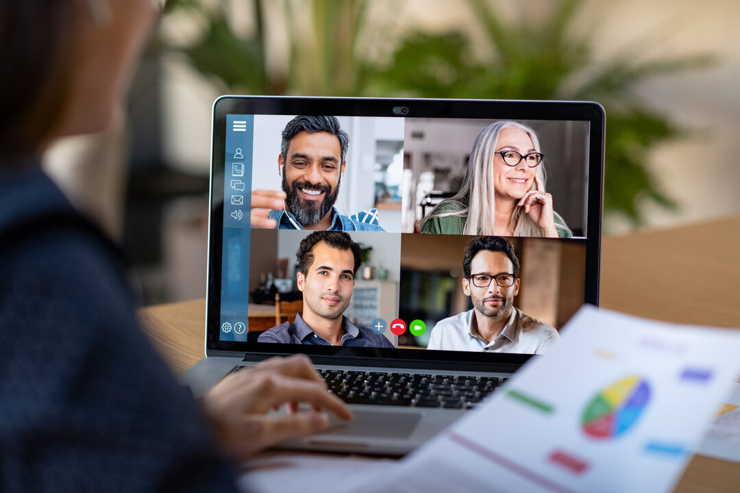 Gambar Buram dan Suara Putus? Ini 7 Cara Bikin Video Call Kamu Jernih dan Anti Lag!