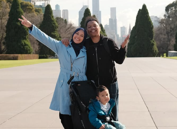 Indah Permatasari Tampil Berhijab di Australia, Netizen Heboh Lihat Parasnya yang Makin Bersinar!