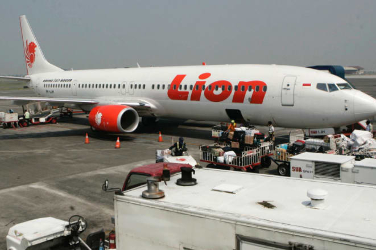 Heboh! Pria Teriak Ada Bom di Pesawat Lion Air Rute Jakarta-Medan, Penumpang Panik dan Delay Berjam-jam