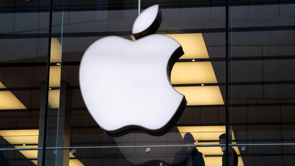 Apple Kejar Ketertinggalan! Siri AI Ditunda hingga 2026, Kini Gandeng OpenAI dan Anthropic