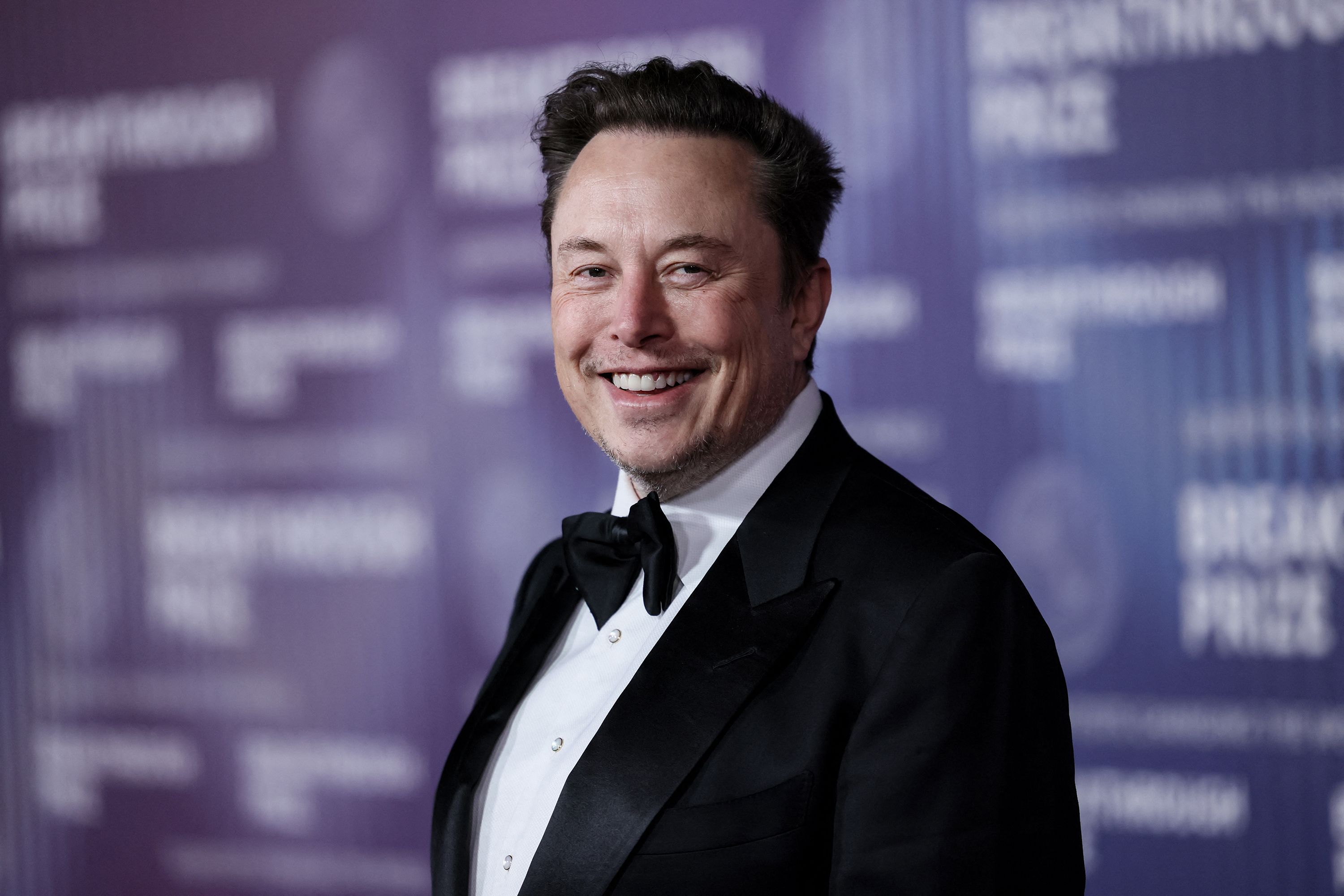 Vine Bangkit dari Kubur? Elon Musk Temukan Arsip Rahasia dan Janji Buka Akses Lagi!