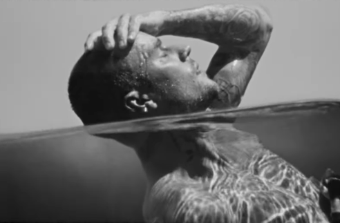 Justin Bieber Ajak Istri dan Anaknya Syuting Video Klip ‘Yukon’! Netizen Heboh Lihat Momen Keluarga di Atas Yacht