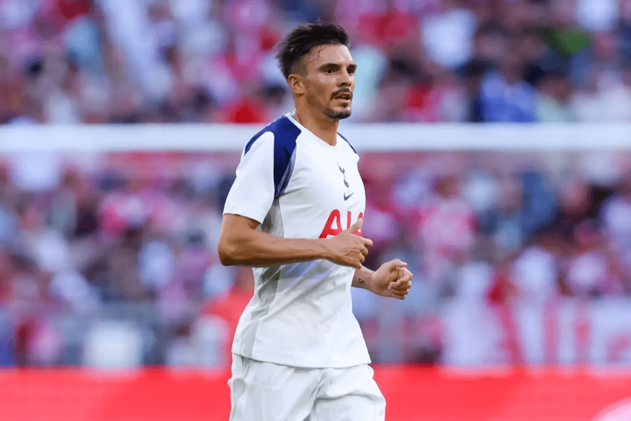 Joao Palhinha Tuai Kritikan Usai Debut untuk Tottenham Hotspur Lawan Bayern Munich