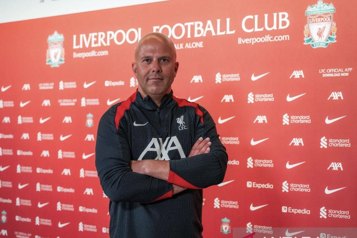 Liverpool Panas Jelang Musim Baru! Arne Slot Buka Suara Soal Lini Depan, Tetap Bungkam Terkait Isak