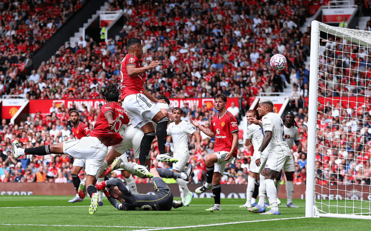 Manchester United Akhiri Pramusim dengan Kemenangan Adu Penalti atas Fiorentina di "Laga Uji Coba" Old Trafford