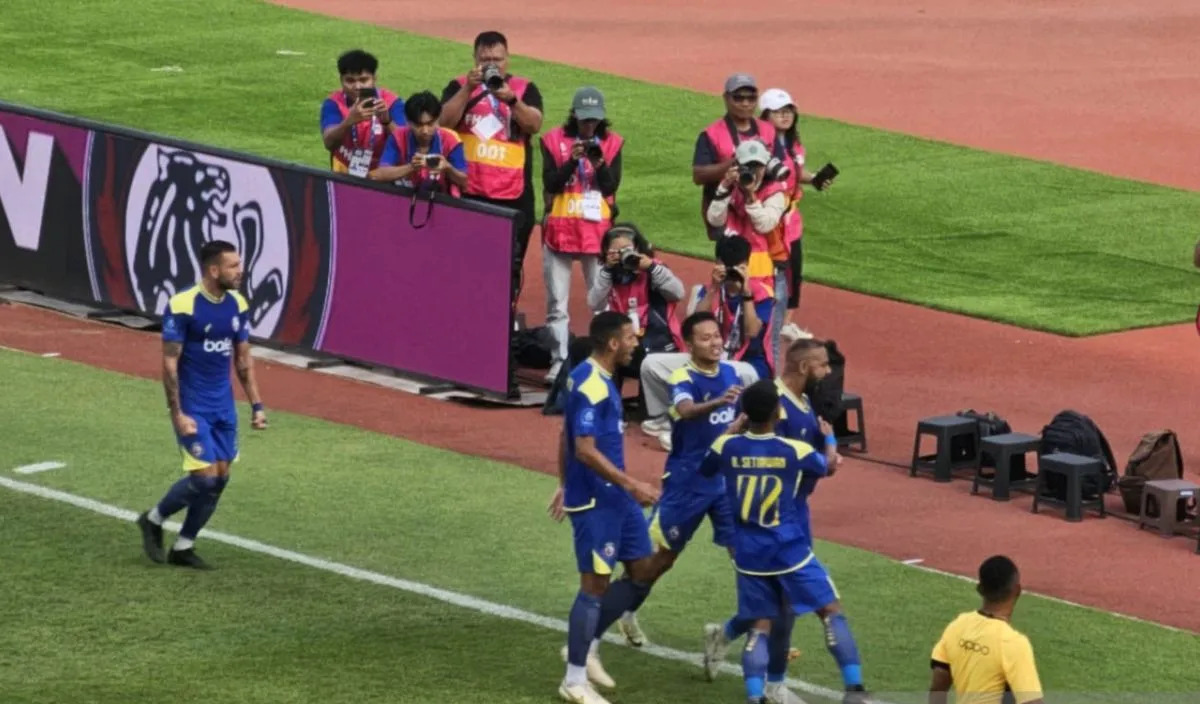 Berkat Hattrick dari Dalberto Luan, Arema FC Hancurkan PSBS Biak di Kanjuruhan
