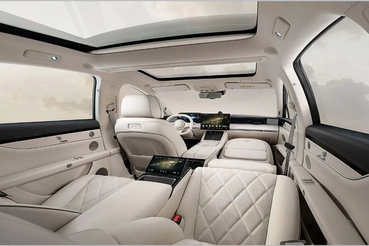 Interior Futuristik Terungkap! Stelato S9T Siap Dipesan Mulai 18 Agustus, Jangkauan Tembus 1.305 KM!