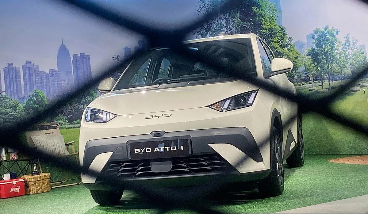 Laris Manis di GIIAS 2025! BYD Jual Ribuan Mobil Listrik, Mobil yang Bisa 'Melompat' Jadi Sorotan!
