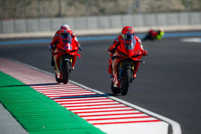 Marc Marquez Jatuh Dua Kali di Balaton Park, Ungkap Sulitnya Kendalikan Ducati Panigale V4!