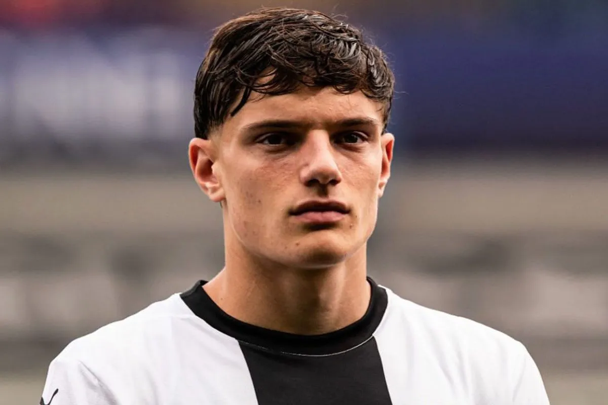 Resmi Ditebus, Liverpool Berhasil Gaet Bek Raksasa Italia Berusia 18 Tahun!