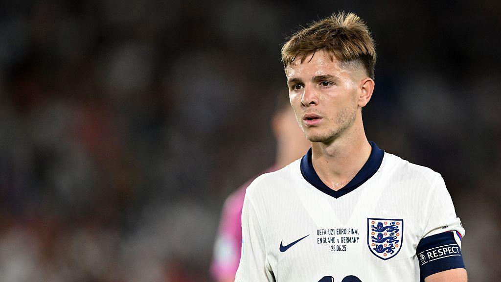 Nottingham Forest Siap Gegerkan Bursa Transfer! Tawar Hutchinson dan McAtee Senilai Rp1,5 Triliun