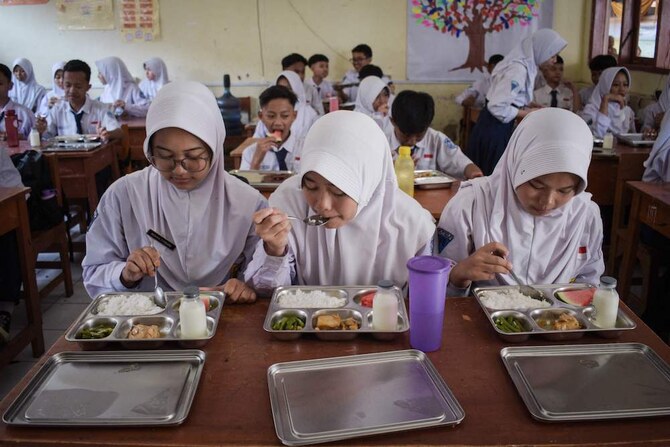 Wow! Anggaran Program Makan Bergizi Gratis Naik Drastis Jadi Rp335 Triliun di 2026